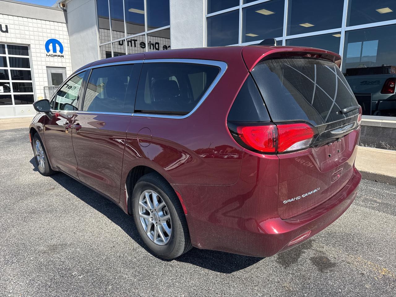 2023 Chrysler Grand Caravan SXT Photo