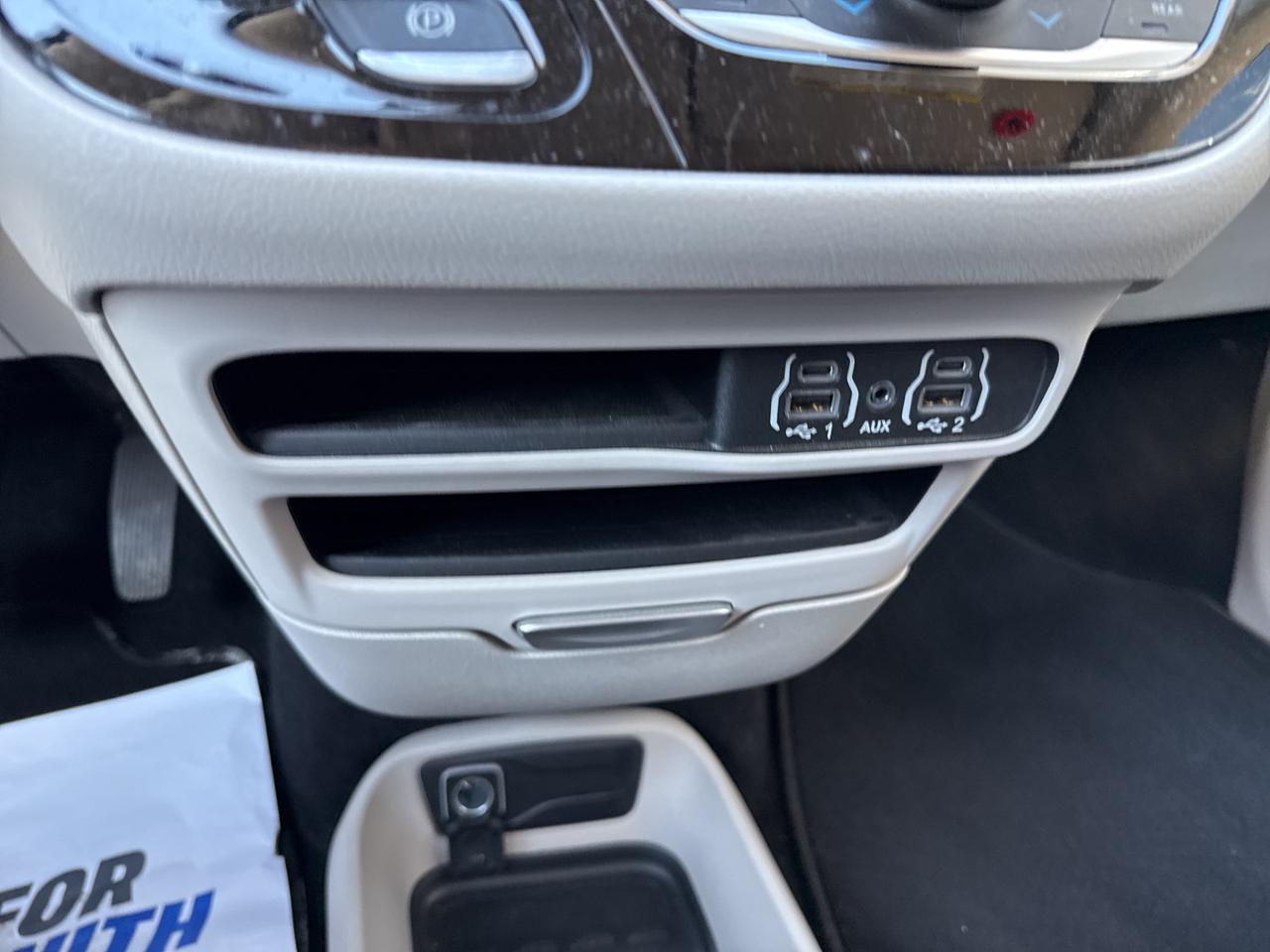 2023 Chrysler Grand Caravan SXT Photo
