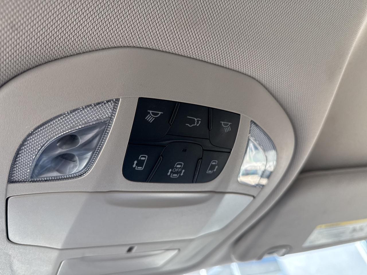 2023 Chrysler Grand Caravan SXT Photo