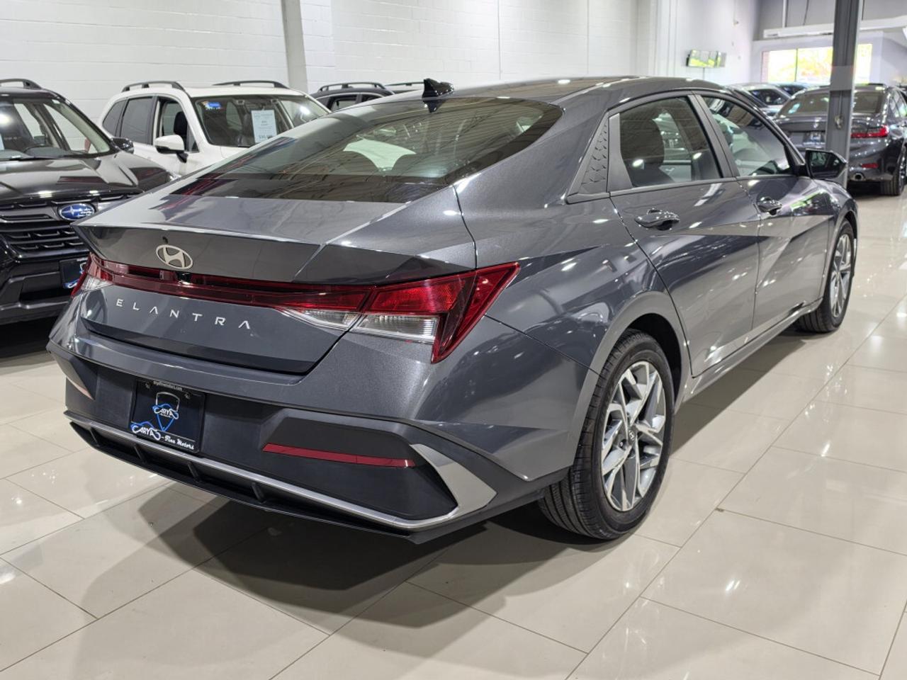 2025 Hyundai Elantra PREFERRED W/TECH NO ACCIDENT ONE OWNER ONTARIO VEH Photo