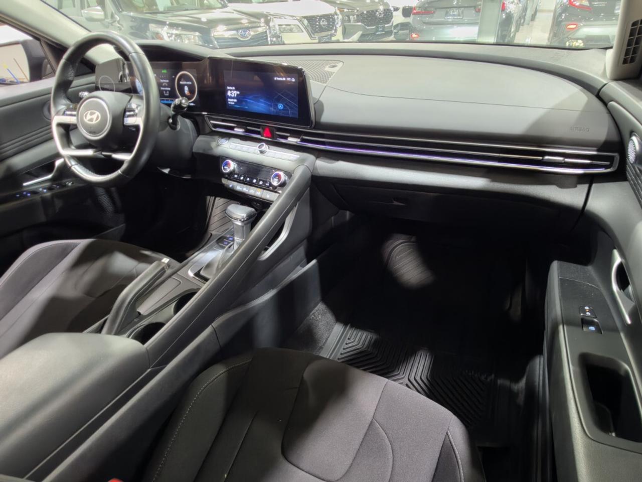 2025 Hyundai Elantra PREFERRED W/TECH NO ACCIDENT ONE OWNER ONTARIO VEH Photo