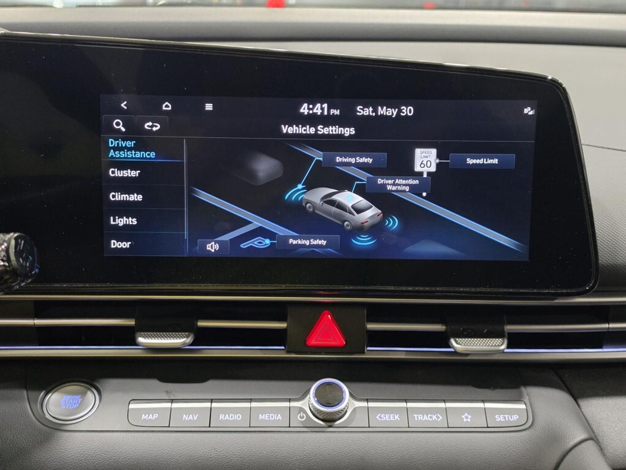 2025 Hyundai Elantra PREFERRED W/TECH NO ACCIDENT ONE OWNER ONTARIO VEH Photo