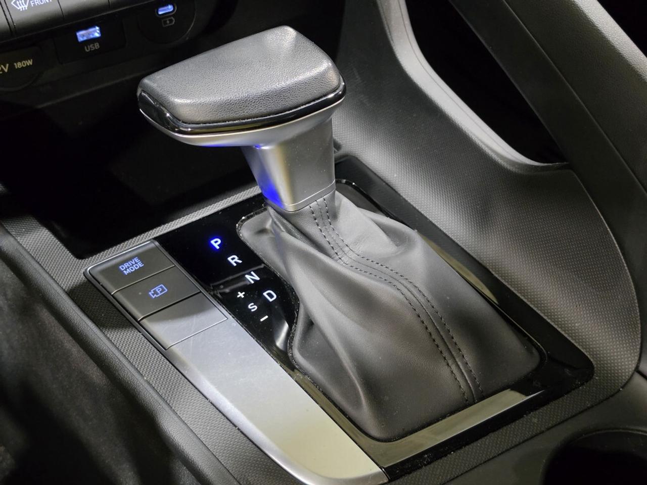 2025 Hyundai Elantra PREFERRED W/TECH NO ACCIDENT ONE OWNER ONTARIO VEH Photo