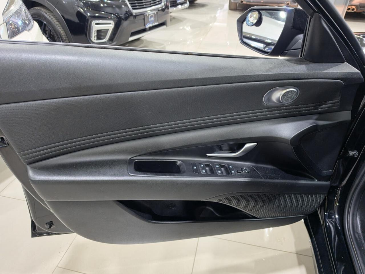 2023 Hyundai Elantra PREFERRED W/TECH NO ACCIDENT ONE OWNER ONTARIO VEH Photo