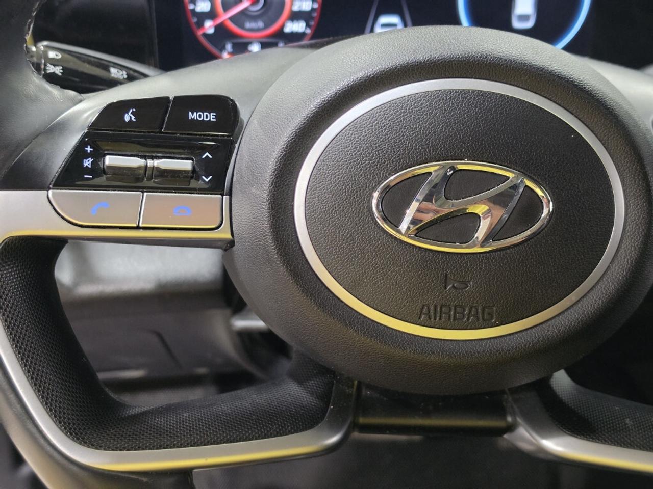2023 Hyundai Elantra PREFERRED W/TECH NO ACCIDENT ONE OWNER ONTARIO VEH Photo