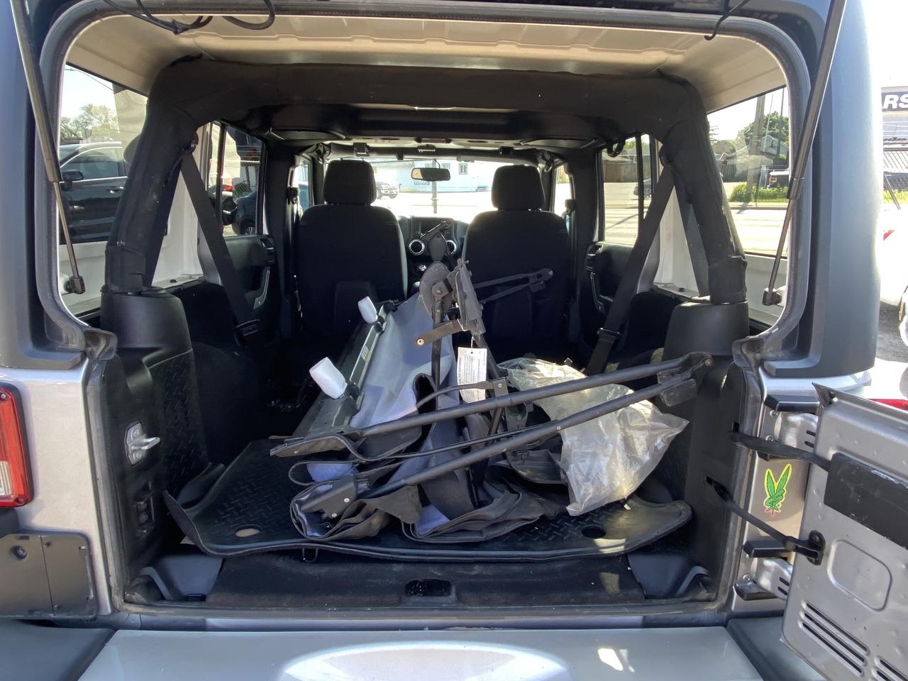 2015 Jeep WRANGLER UNLIMITED 4WD 4dr Sahara Photo