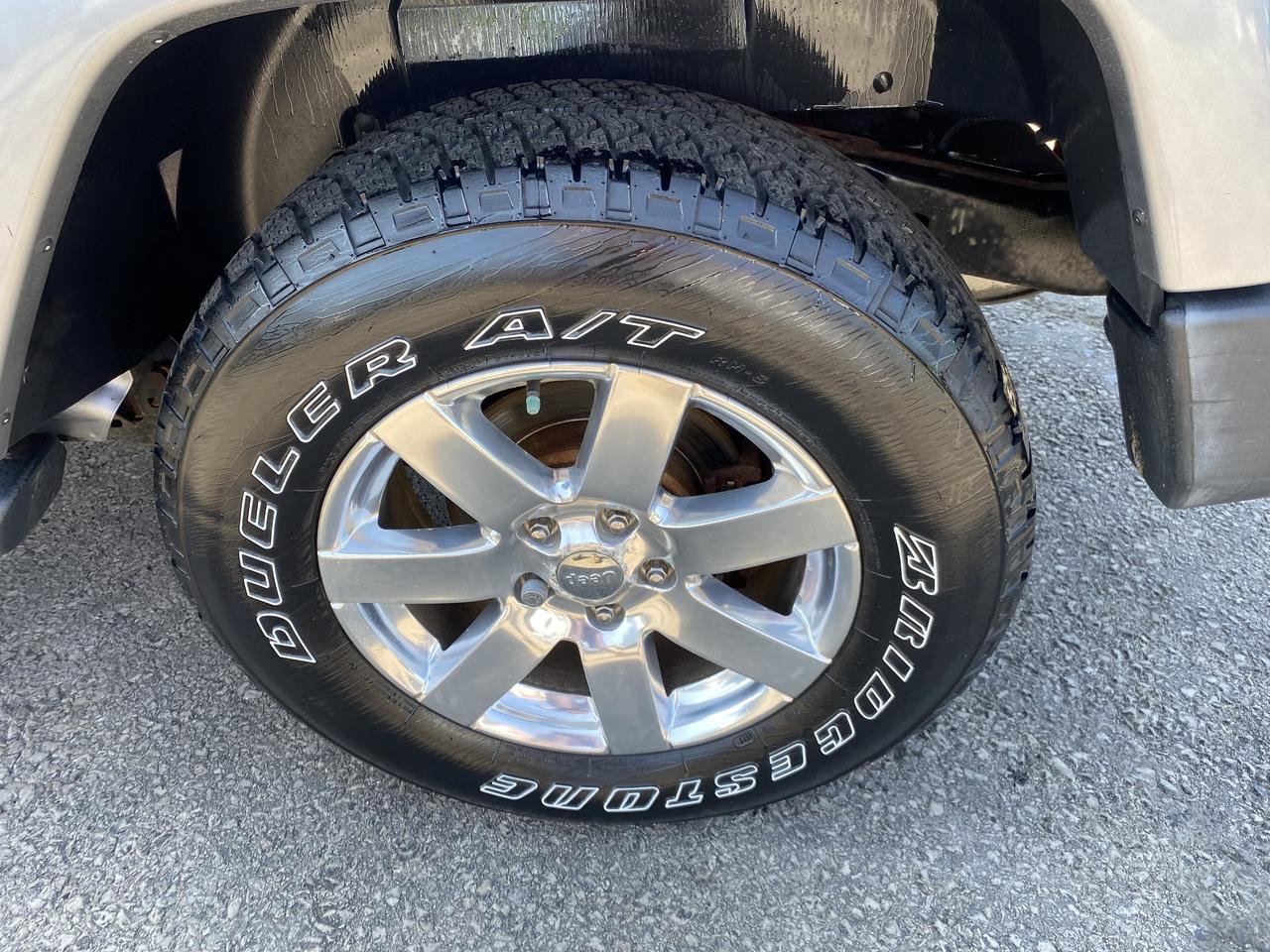 2015 Jeep WRANGLER UNLIMITED 4WD 4dr Sahara Photo
