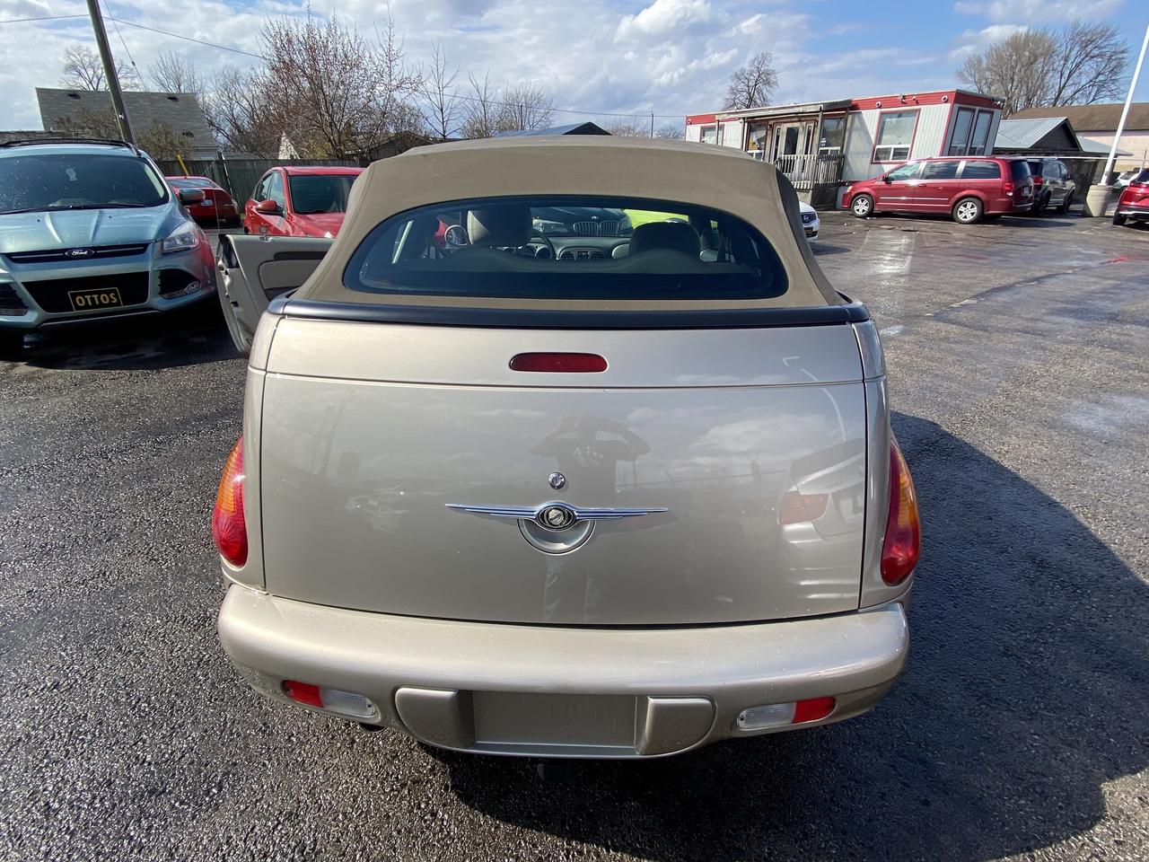 2005 Chrysler PT Cruiser 2dr Convertible GT Photo
