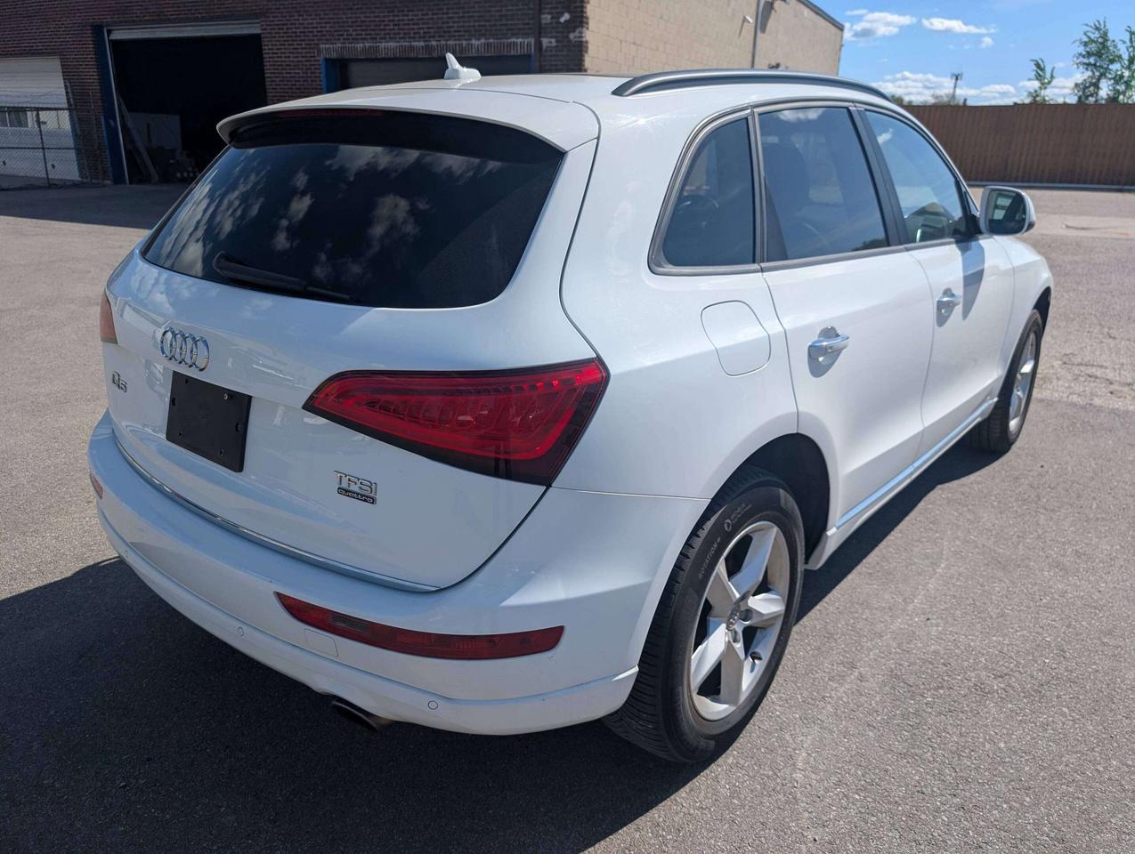 2017 Audi Q5 PREMIUM PANORAMIC ROOF Photo