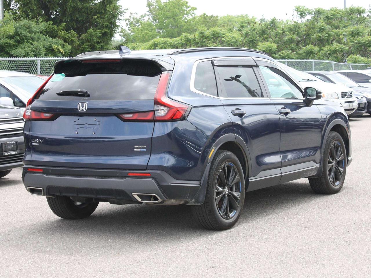 2025 Honda CR-V Hybrid Touring AWD Photo3