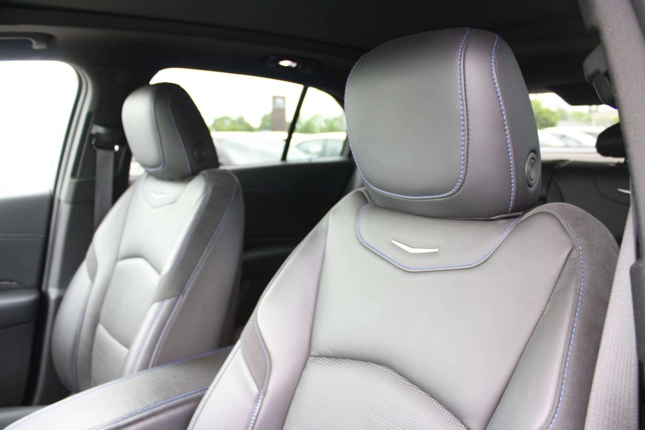 2024 Cadillac XT4 AWD 4dr Sport Photo