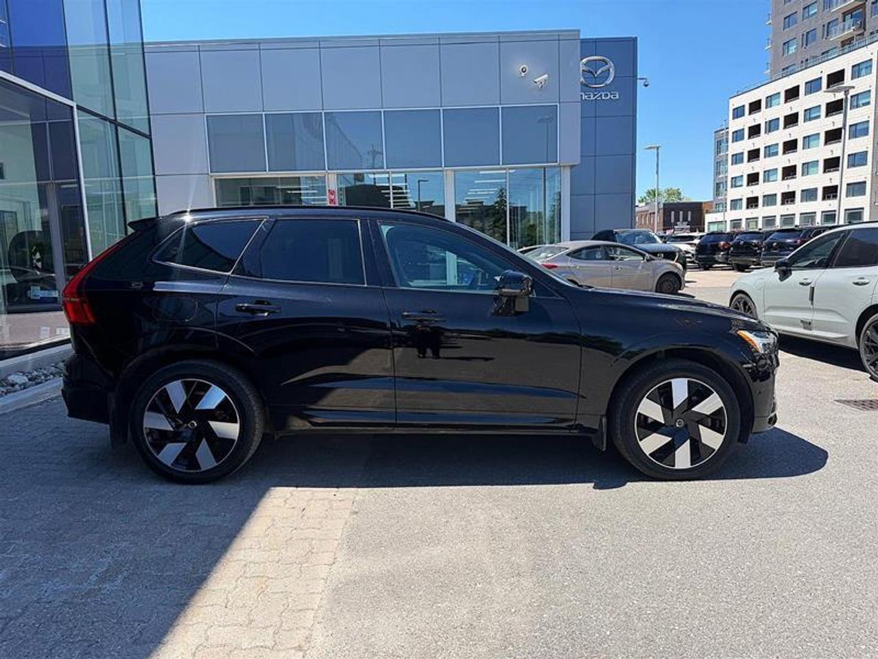2024 Volvo XC60 Recharge T8 Plus   PHEV   HK Audio   Low KM   AWD Photo
