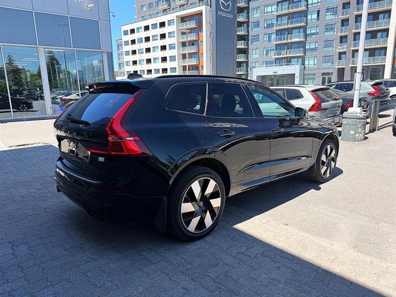 2024 Volvo XC60 Recharge T8 Plus   PHEV   HK Audio   Low KM   AWD Photo2