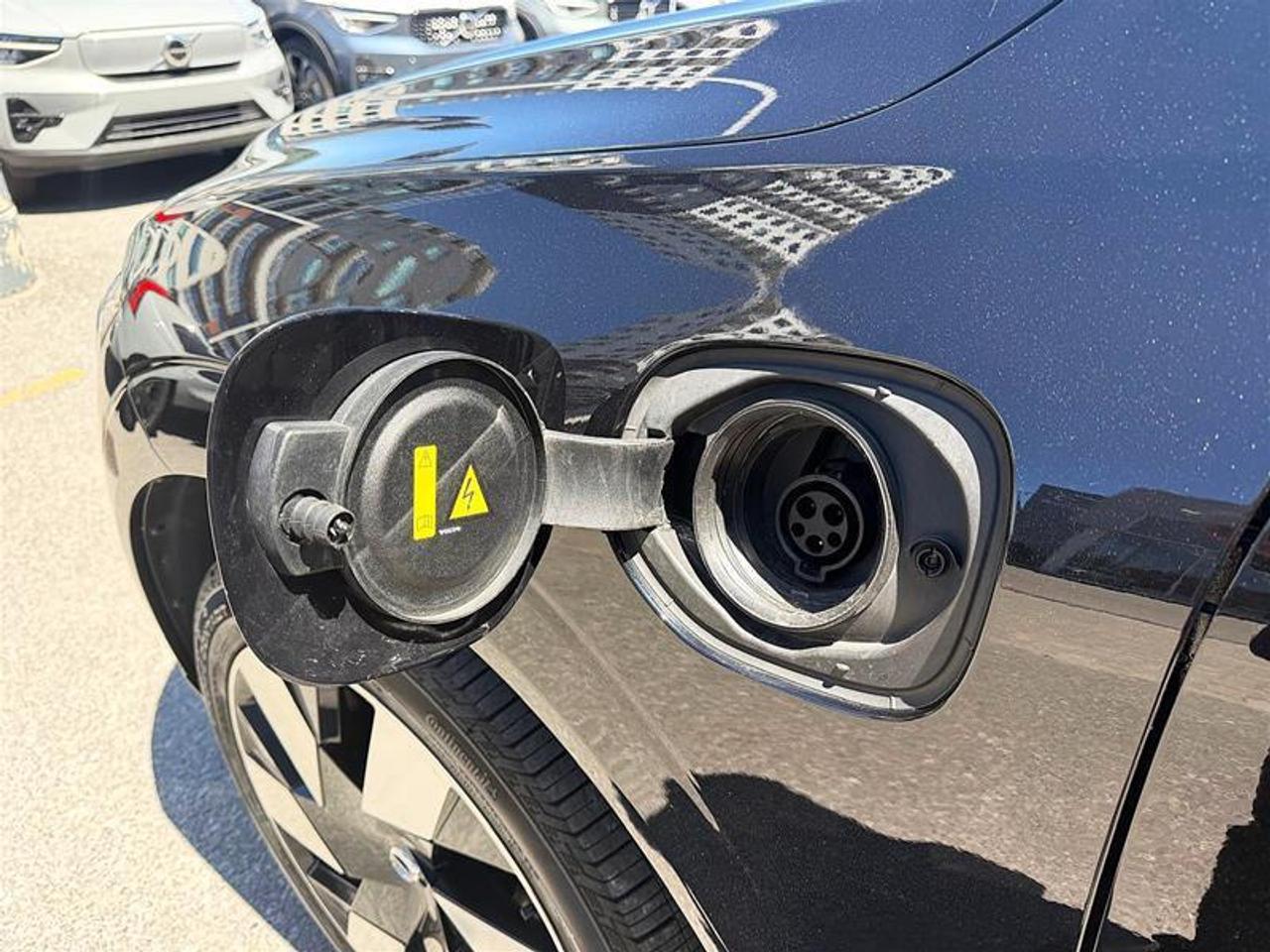 2024 Volvo XC60 Recharge T8 Plus   PHEV   HK Audio   Low KM   AWD Photo
