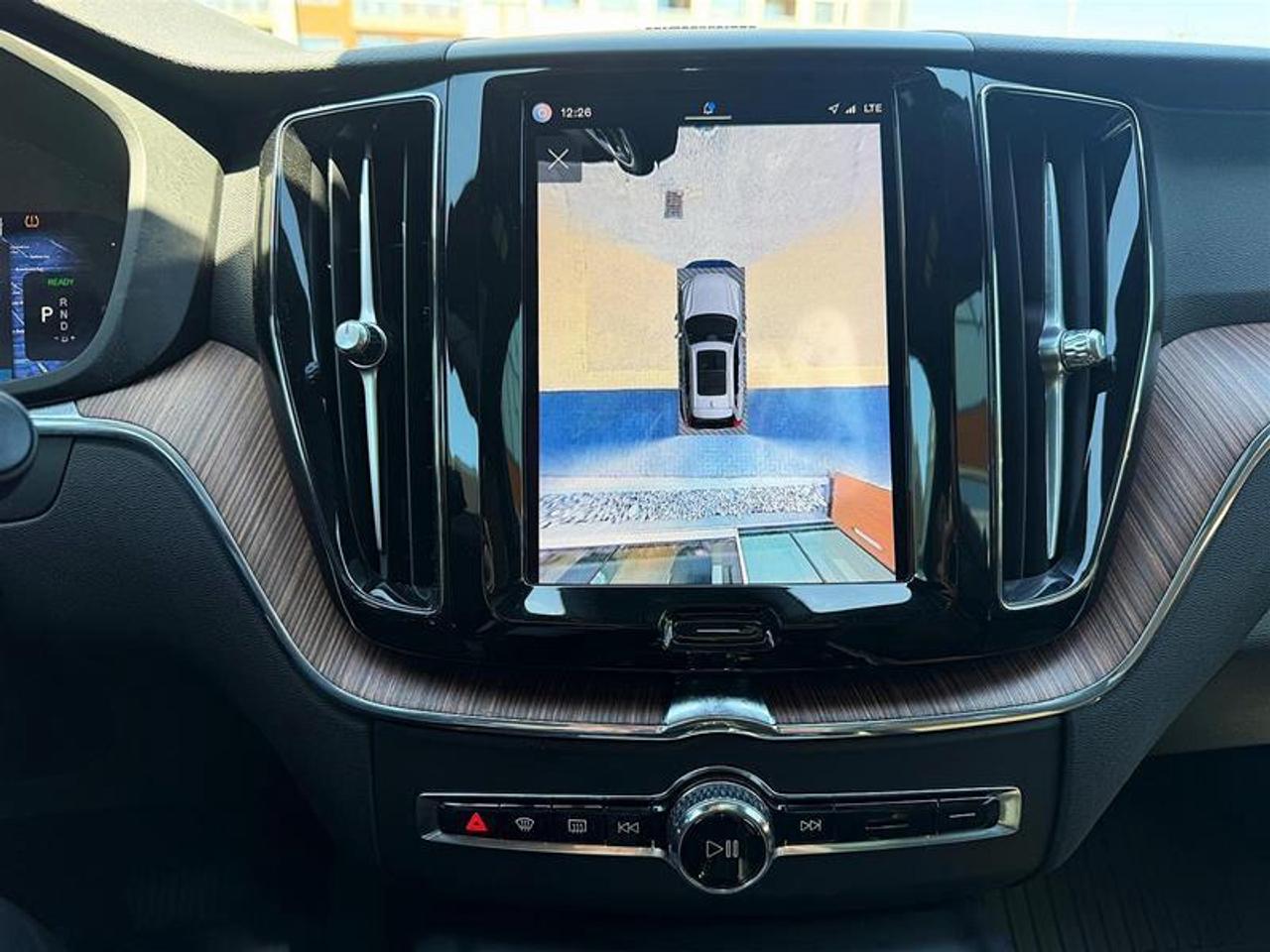 2024 Volvo XC60 Recharge T8 Plus   PHEV   HK Audio   Low KM   AWD Photo
