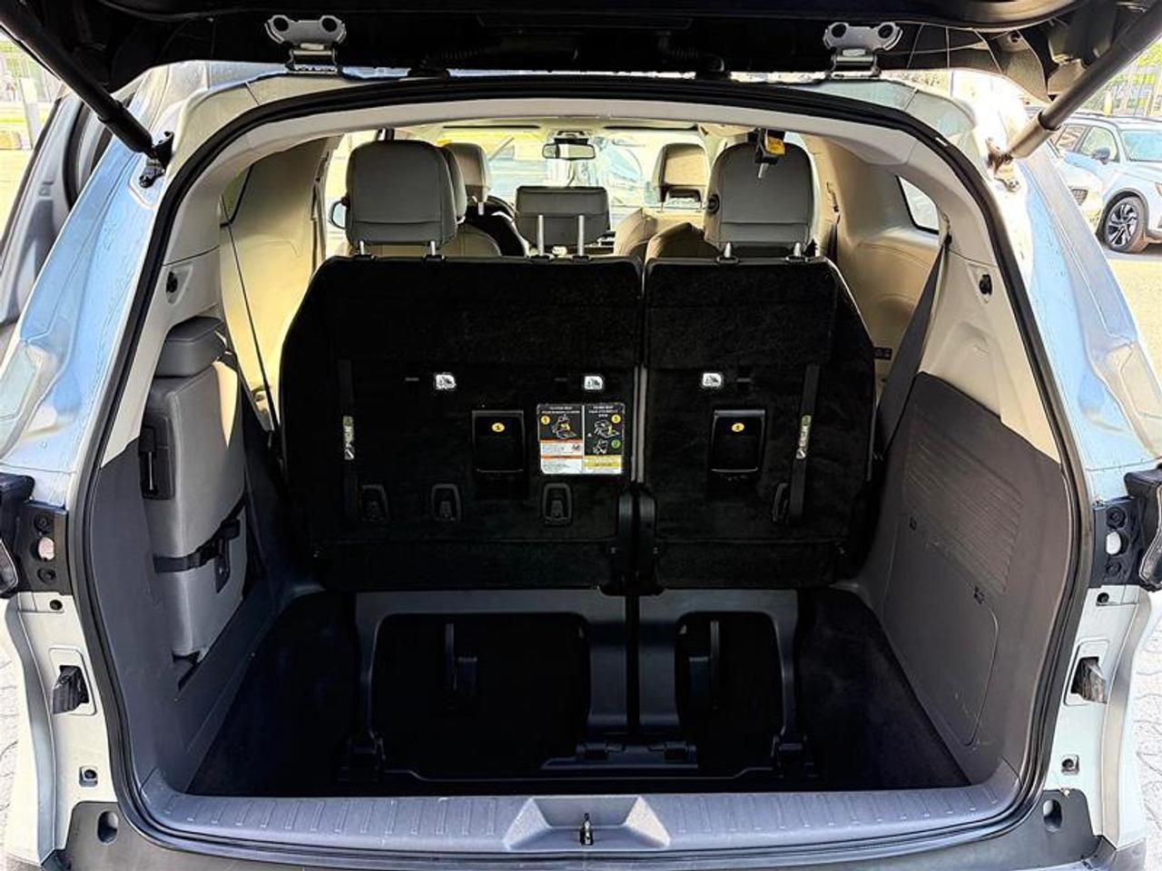 2024 Toyota Sienna XLE 8-Pass   Hybrid   Clean   1 Owner Photo