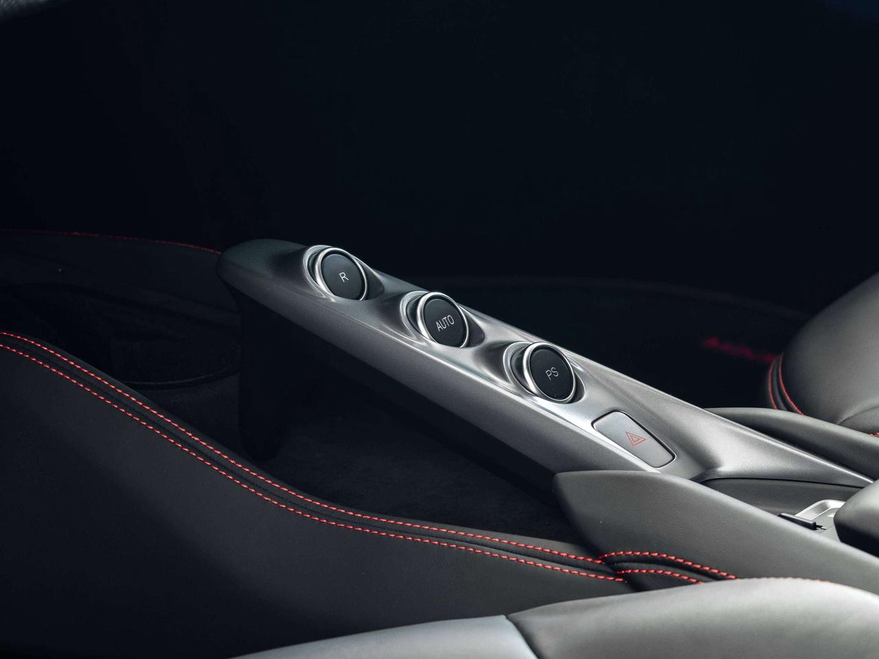 2021 Ferrari F8 Spider  Photo