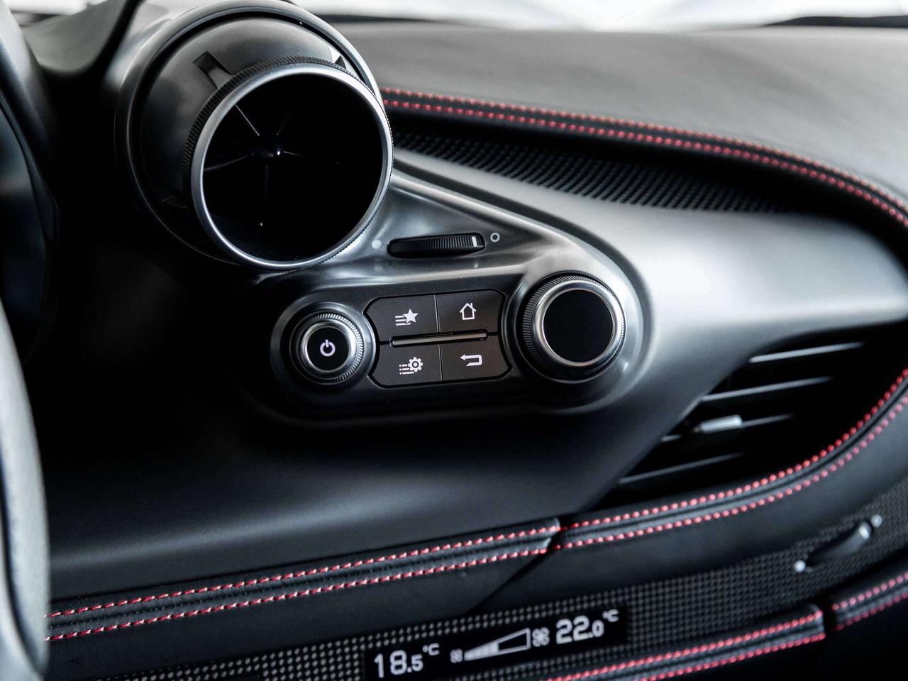 2021 Ferrari F8 Spider  Photo