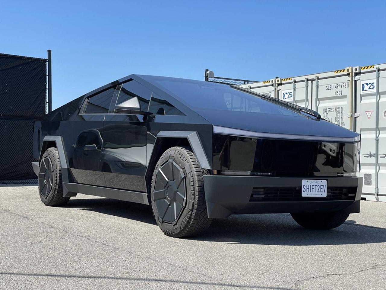 2024 Tesla Cybertruck BEAST FOUNDATION   1 Owner   Beautiful Wrap! Photo