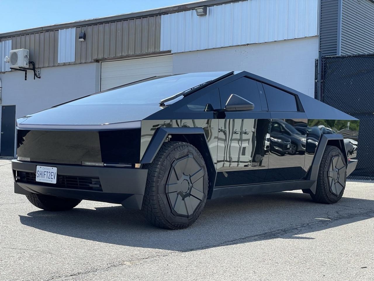2024 Tesla Cybertruck BEAST FOUNDATION   1 Owner   Beautiful Wrap! Photo