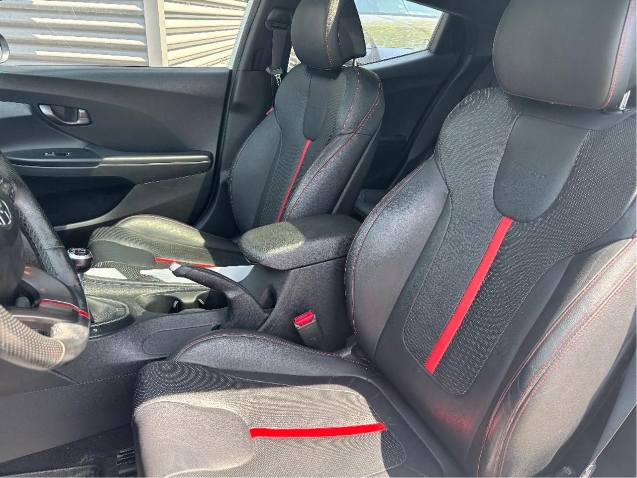 2020 Hyundai Veloster Turbo MANUAL LEATHER ROOF ONE OWNER CLEAN Photo