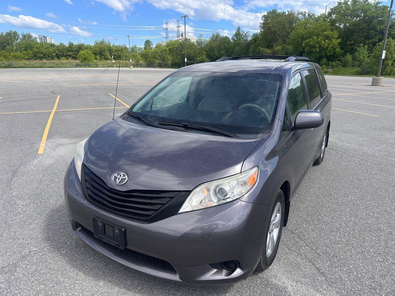 2011 Toyota Sienna BASE Photo