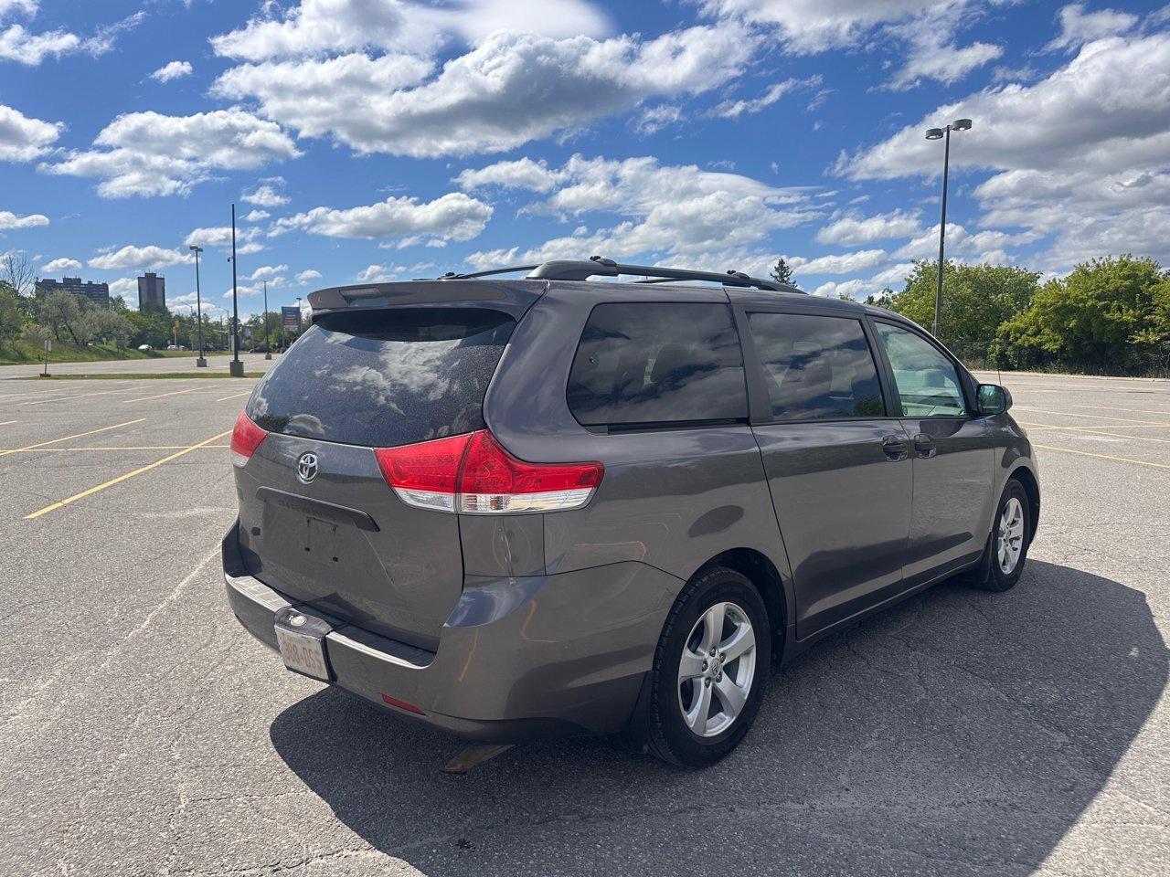 2011 Toyota Sienna BASE Photo