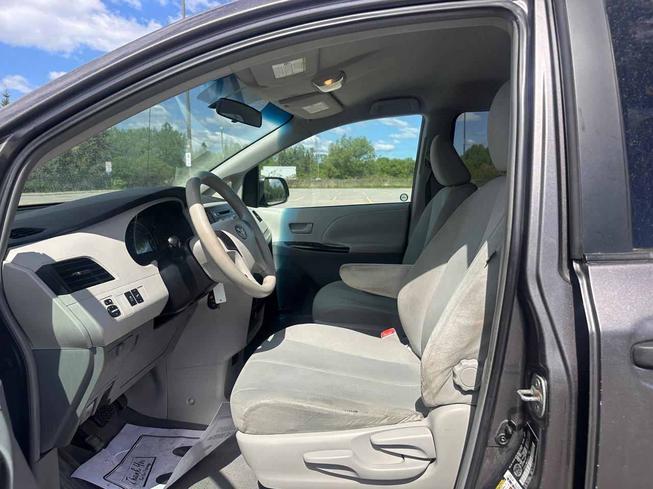 2011 Toyota Sienna BASE Photo
