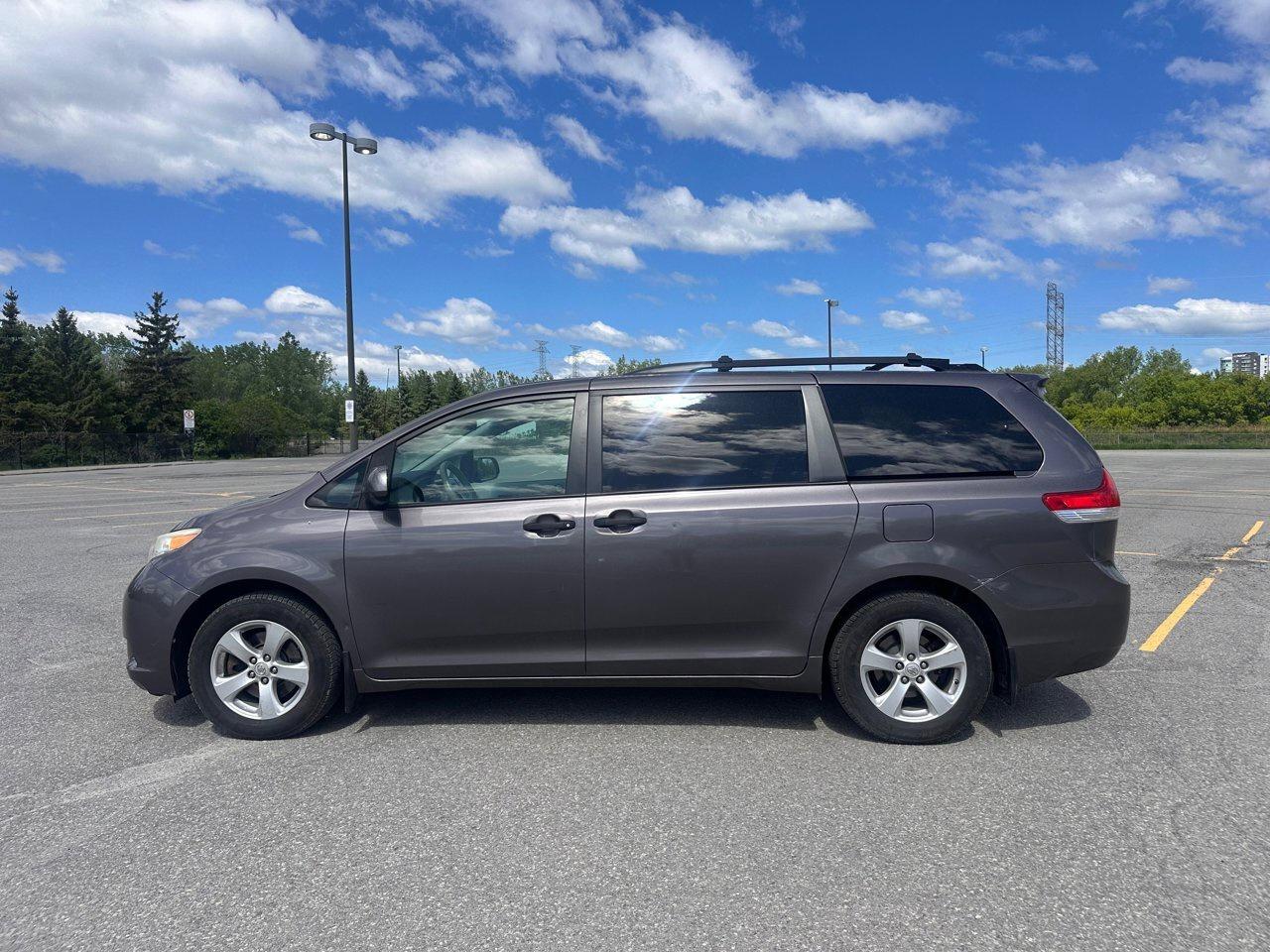 2011 Toyota Sienna BASE Photo