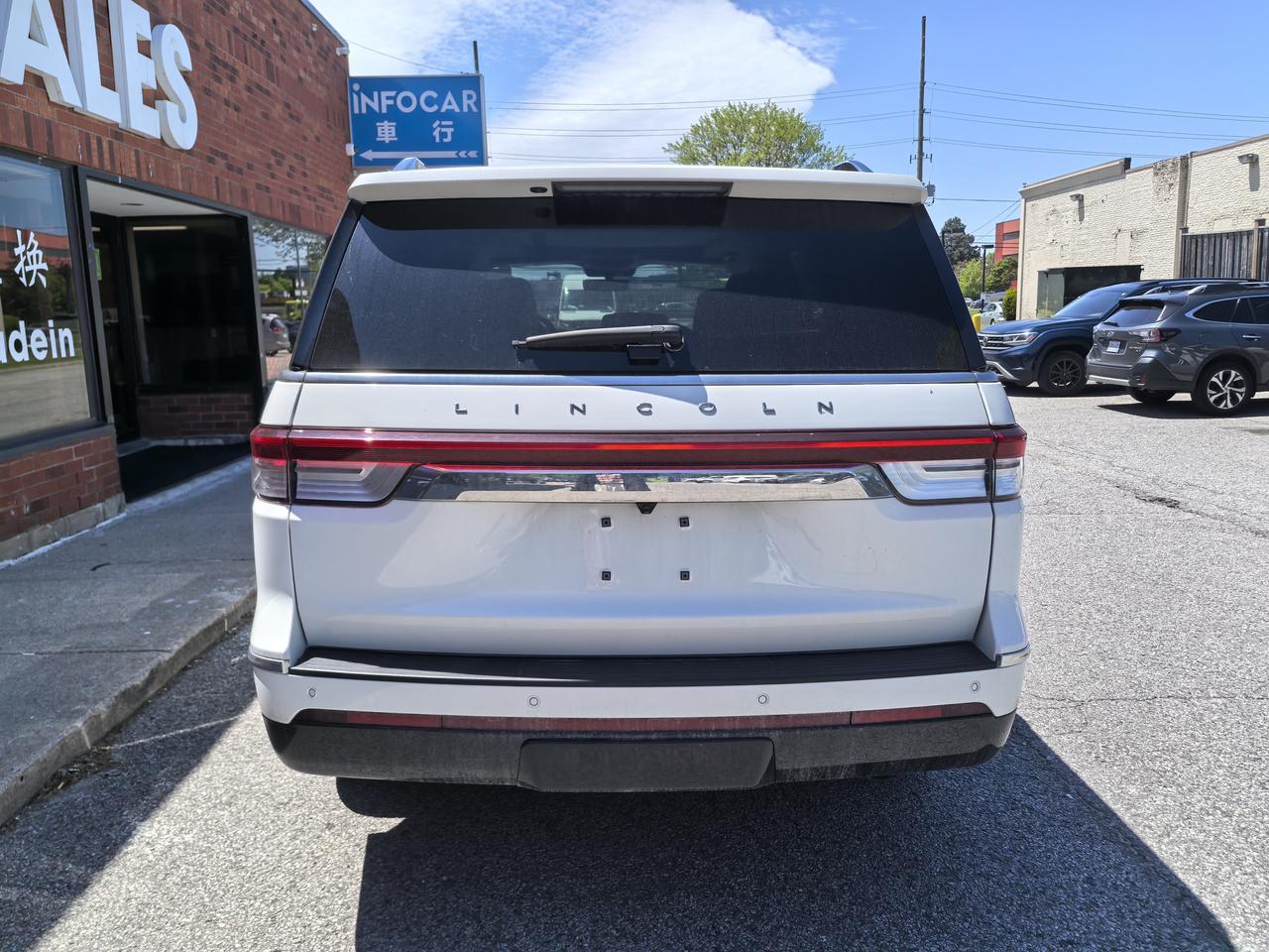 2022 Lincoln Navigator Reserve Photo4