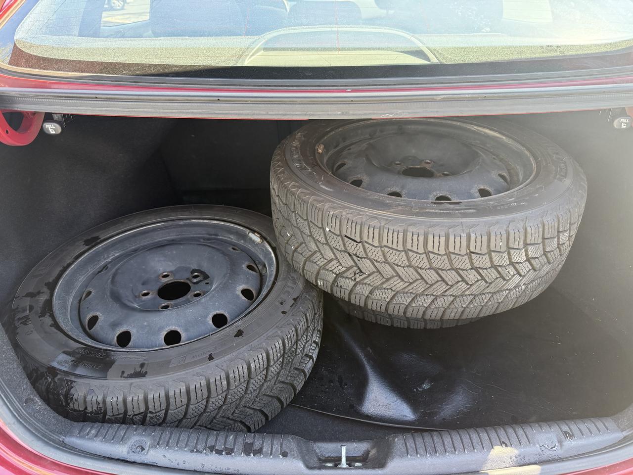 2016 Hyundai Elantra Sport Pkg l 2 Wheel Sets l 1.8L l 4Cyl l FWD Photo