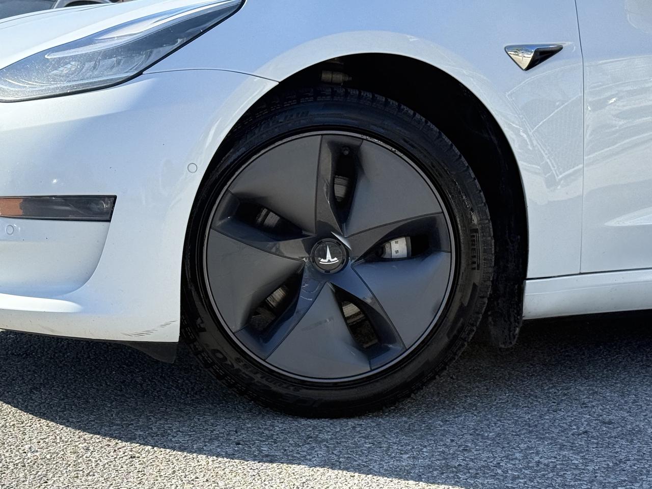 2020 Tesla Model 3 Standard Range Plus l RWD l 2 Sets of Tires Photo