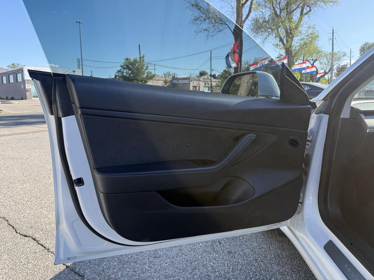 2020 Tesla Model 3 Standard Range Plus l RWD l 2 Sets of Tires Photo