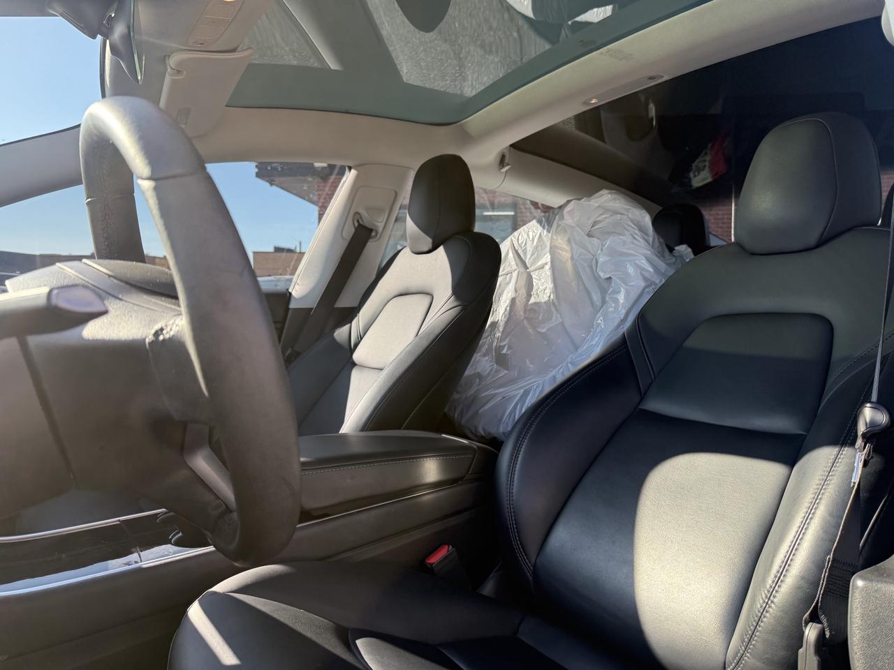 2020 Tesla Model 3 Standard Range Plus l RWD l 2 Sets of Tires Photo