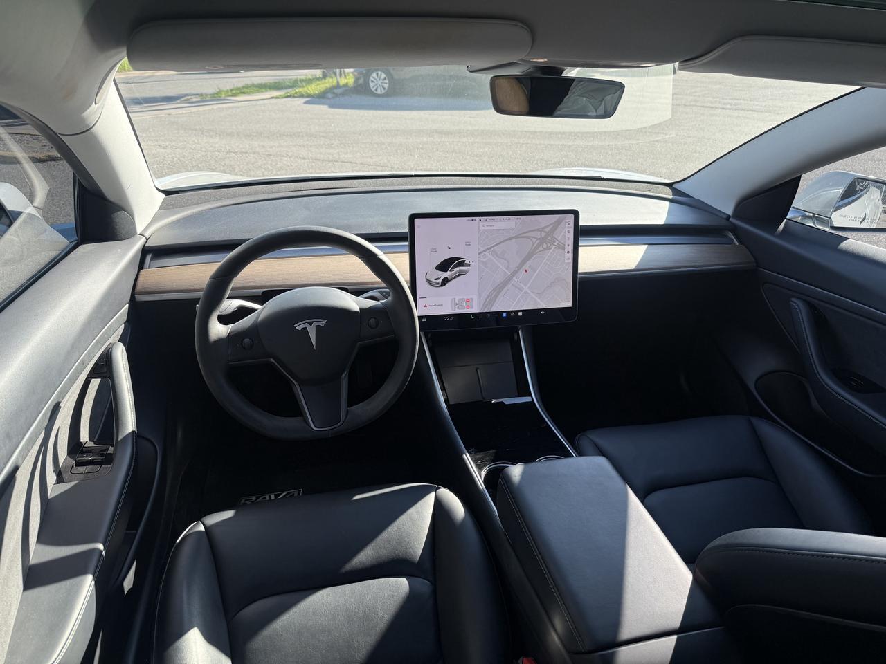 2020 Tesla Model 3 Standard Range Plus l RWD l 2 Sets of Tires Photo