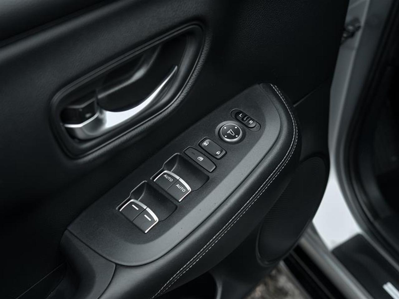 2024 Honda HR-V Ex-L Navi Awd Cvt Photo