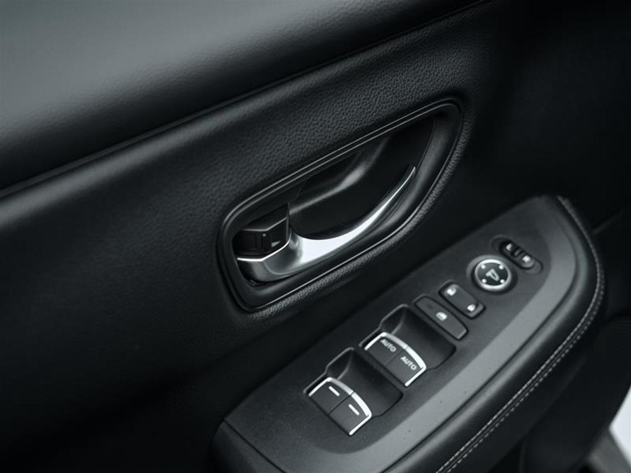 2024 Honda HR-V Ex-L Navi Awd Cvt Photo