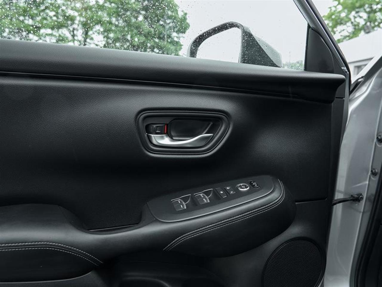 2024 Honda HR-V Ex-L Navi Awd Cvt Photo