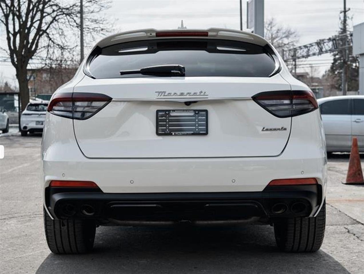 2023 Maserati Levante Modena Photo3