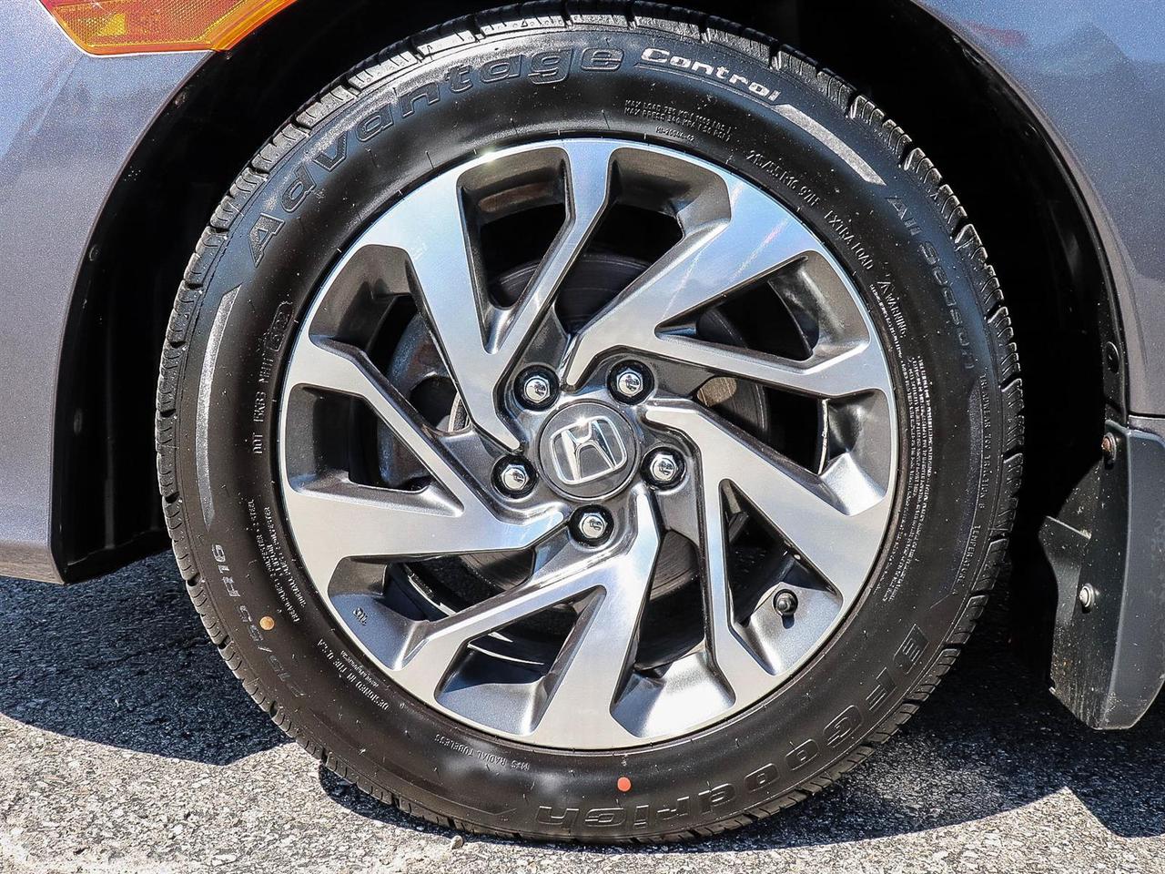 2018 Honda Civic Sedan SE Photo