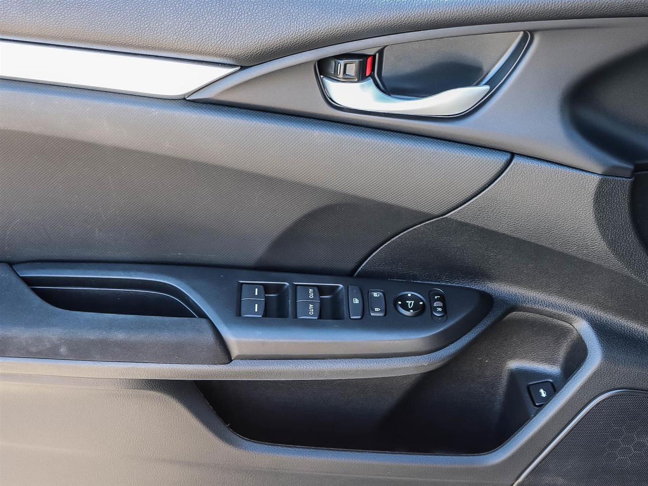 2018 Honda Civic Sedan SE Photo