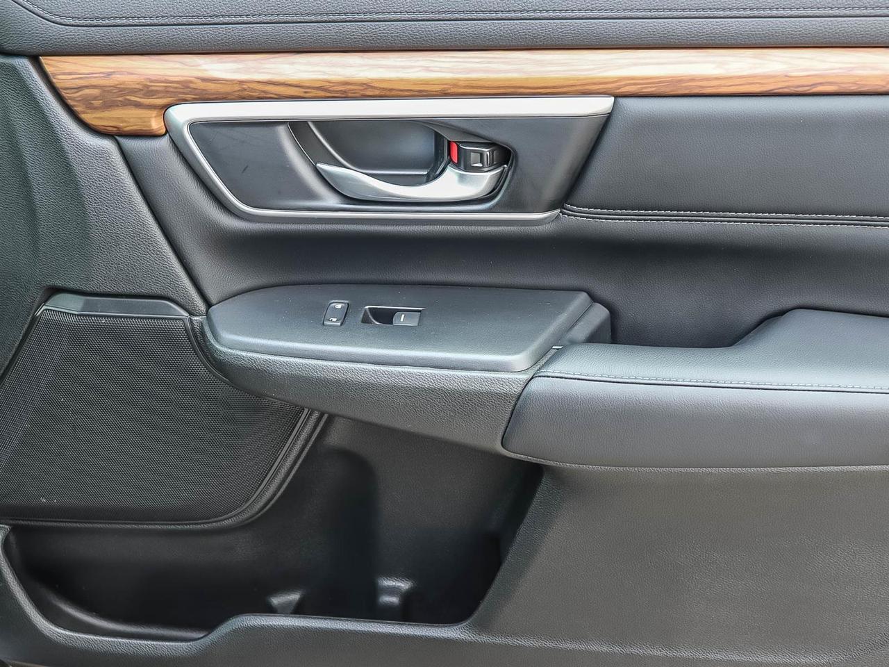 2020 Honda CR-V Touring Photo