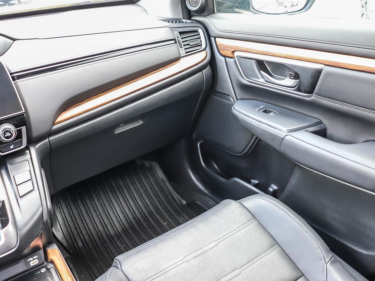 2020 Honda CR-V Touring Photo