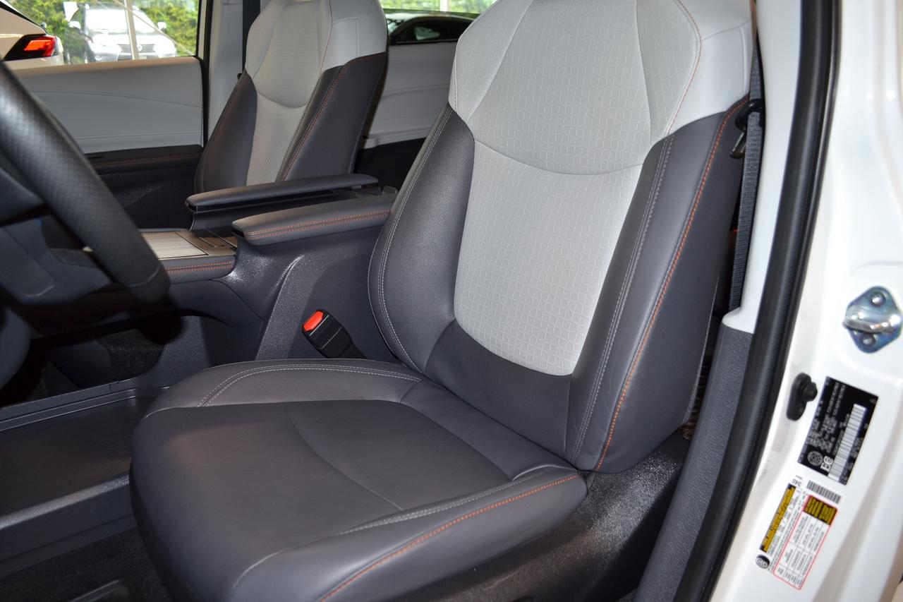 2024 Toyota Sienna XSE 7-Passenger Photo