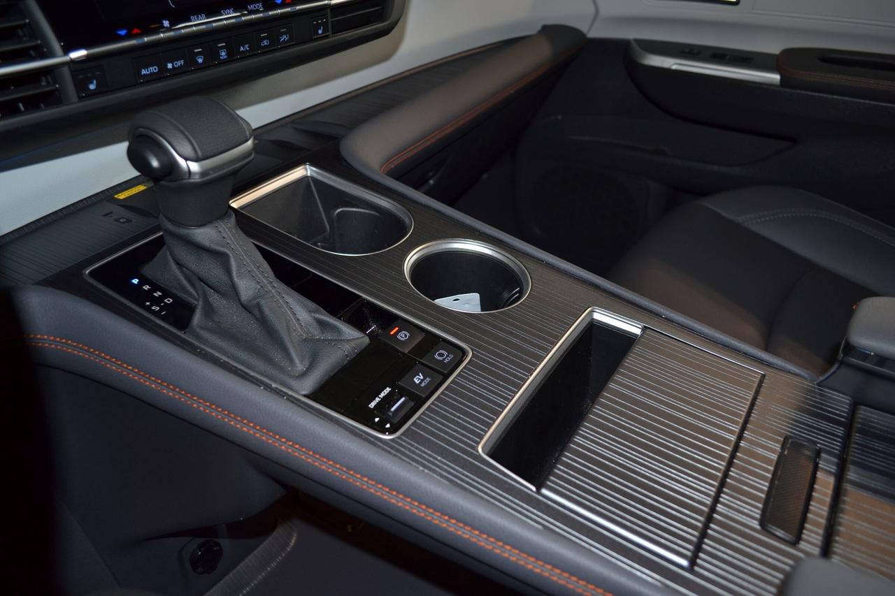 2024 Toyota Sienna XSE 7-Passenger Photo