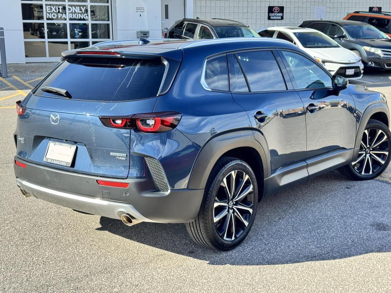 2025 Mazda CX-50 GT TURBO/ EXTENDED WARRANTY/ 3.95% RATE/ MUST SEE Photo4