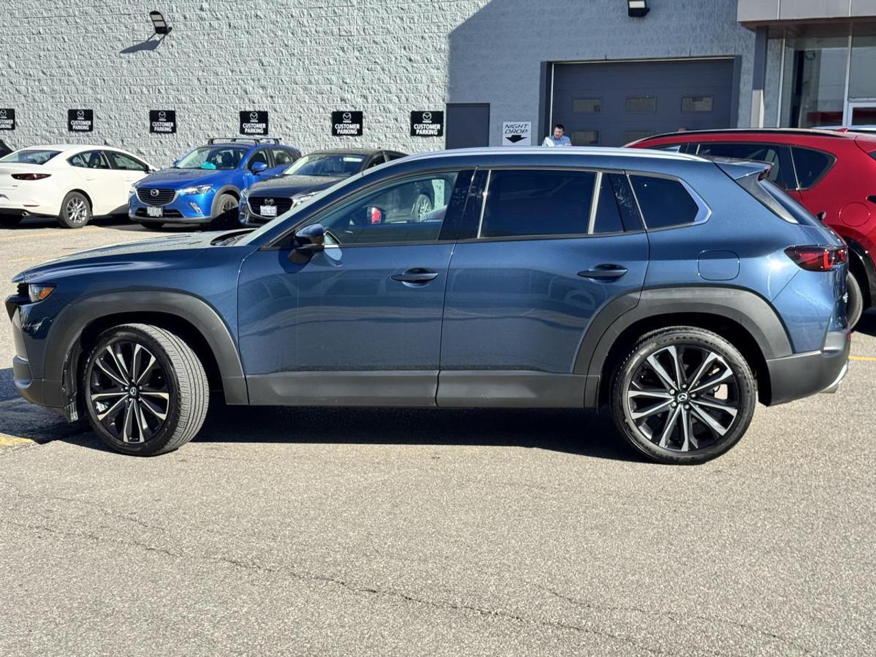 2025 Mazda CX-50 GT TURBO/ EXTENDED WARRANTY/ 3.95% RATE/ MUST SEE Photo