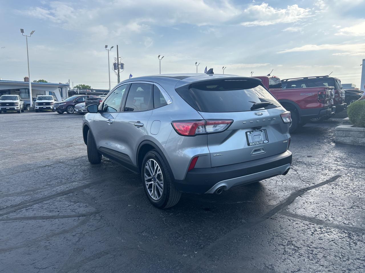 2022 Ford Escape SEL AWD 1.5L TECH PKG LANE KEEP HANDSFREE LIFTGATE Photo