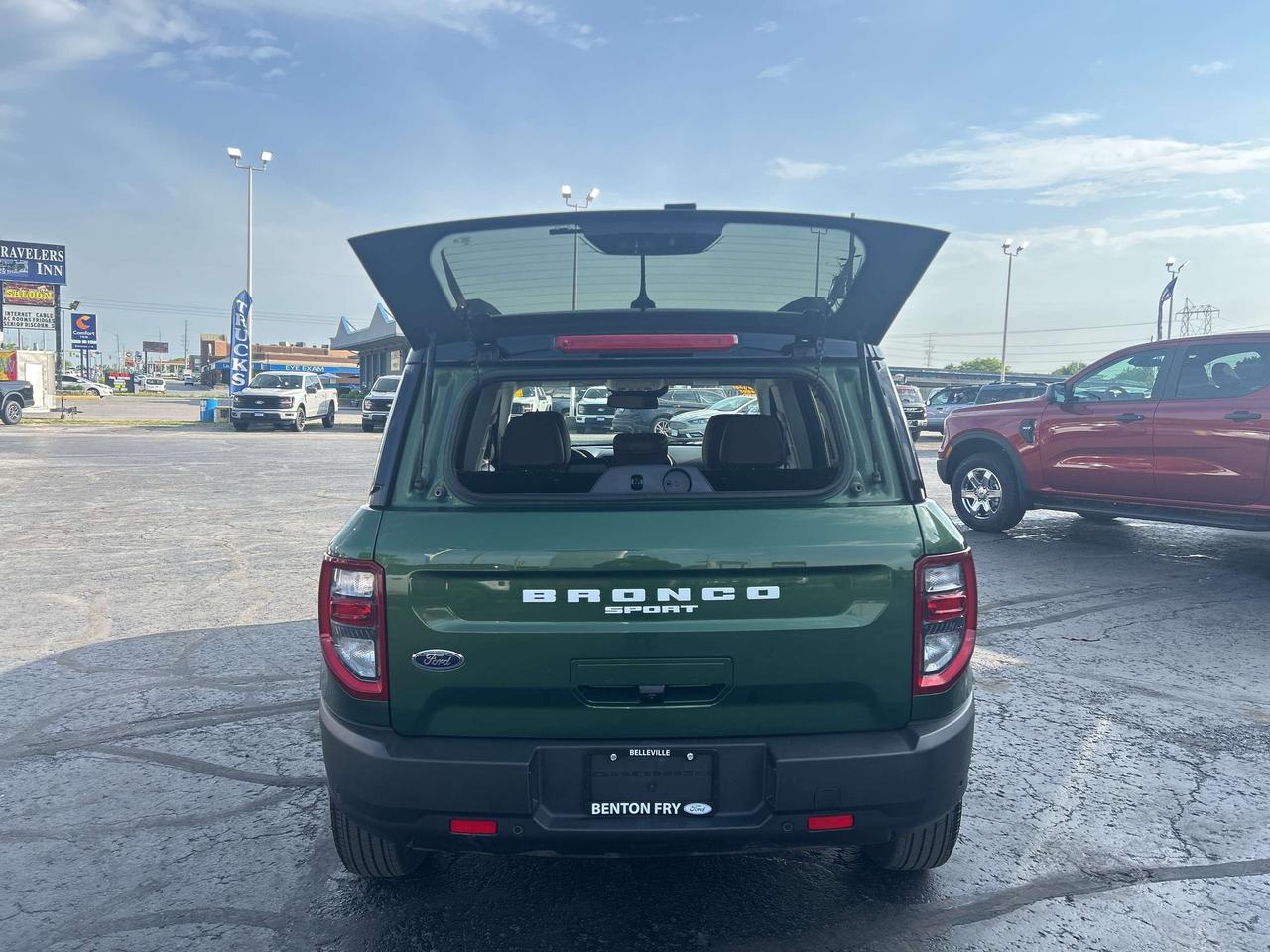 2024 Ford Bronco Sport OUTERBANKS 4X4 1.5L TECH PKG MOONROOF LANE KEEPING Photo
