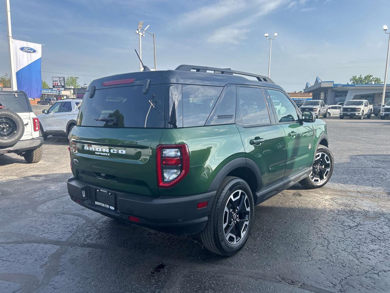 2024 Ford Bronco Sport OUTERBANKS 4X4 1.5L TECH PKG MOONROOF LANE KEEPING Photo